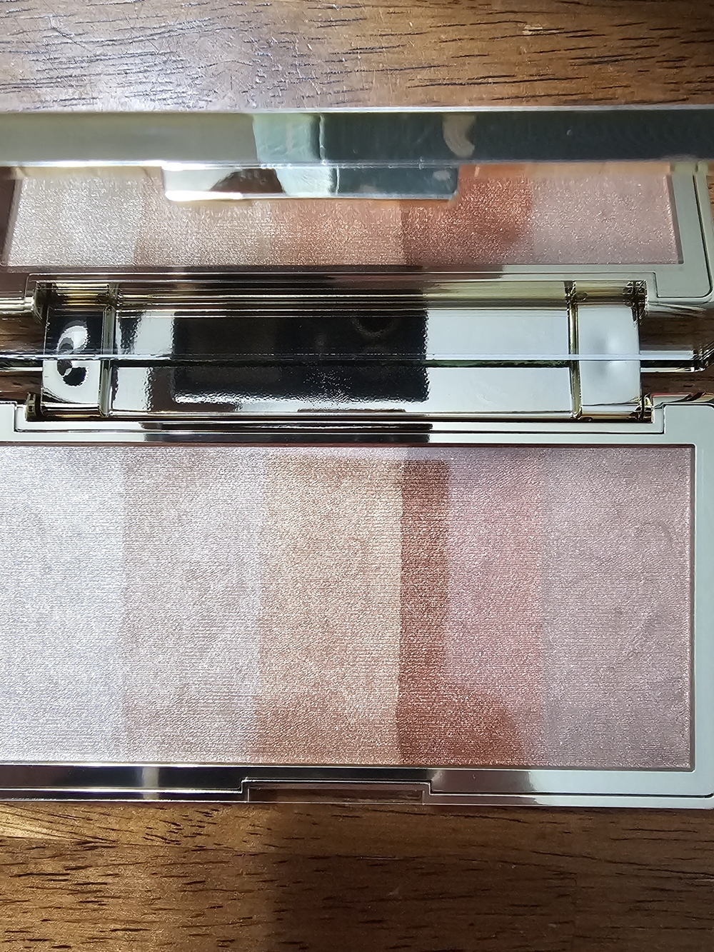 Touch in Sol #Glowdient Face Palette